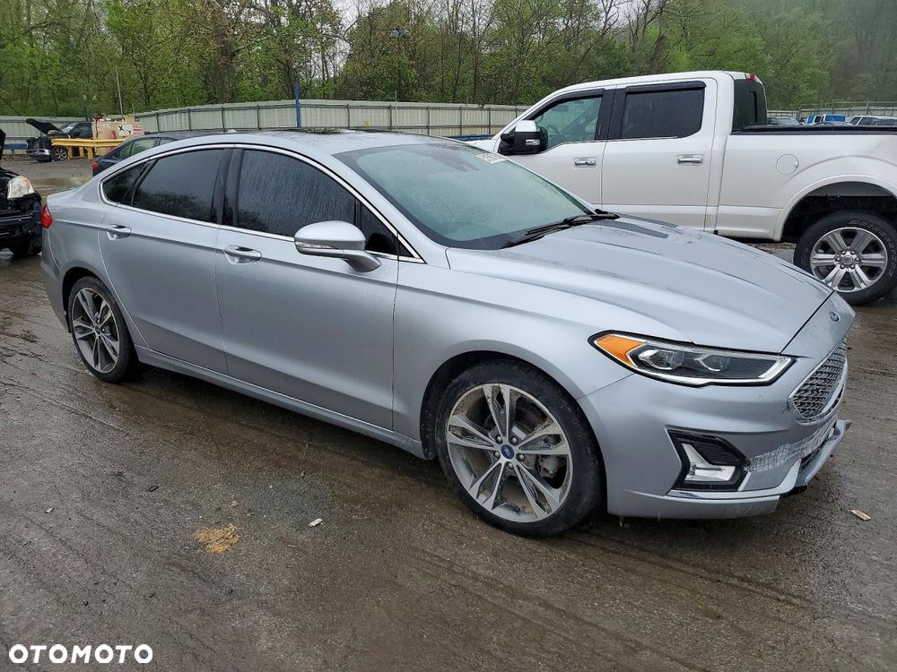 Ford Fusion 2.0 EcoBoost Titanium - 4