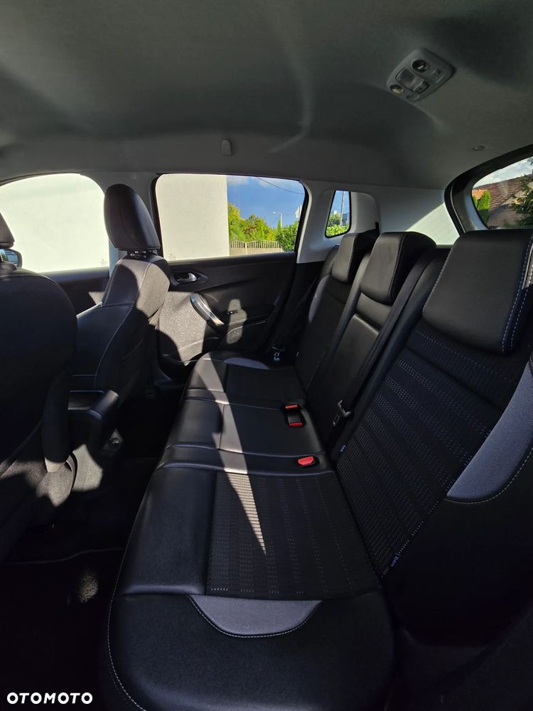 Peugeot 2008 1.2 PureTech Allure S&S - 9