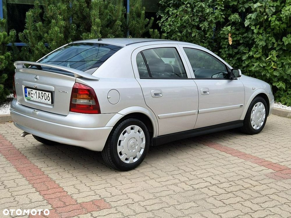 Opel Astra - 11