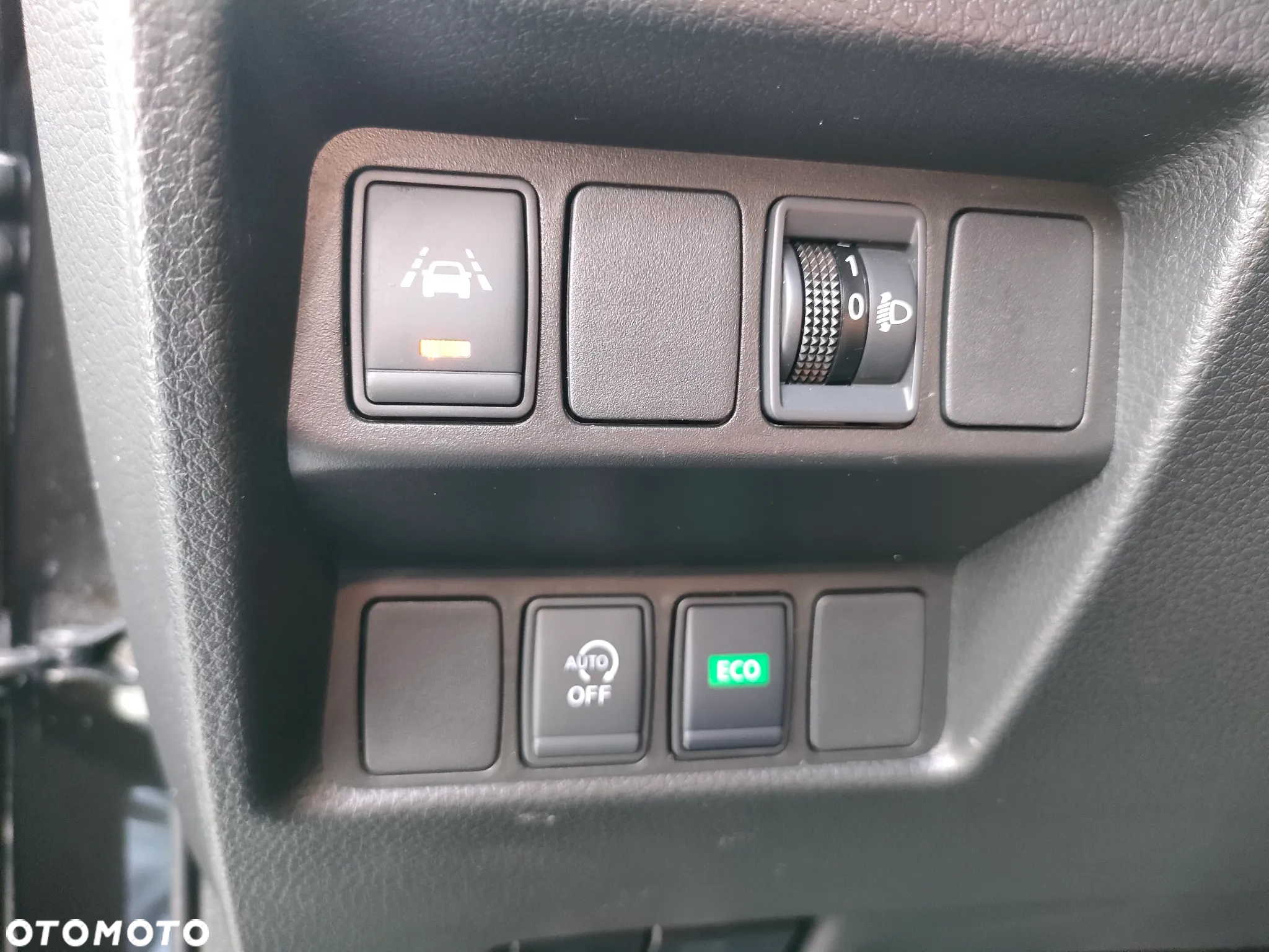 Nissan Qashqai 1.3 DIG-T N-Connecta DCT - 12
