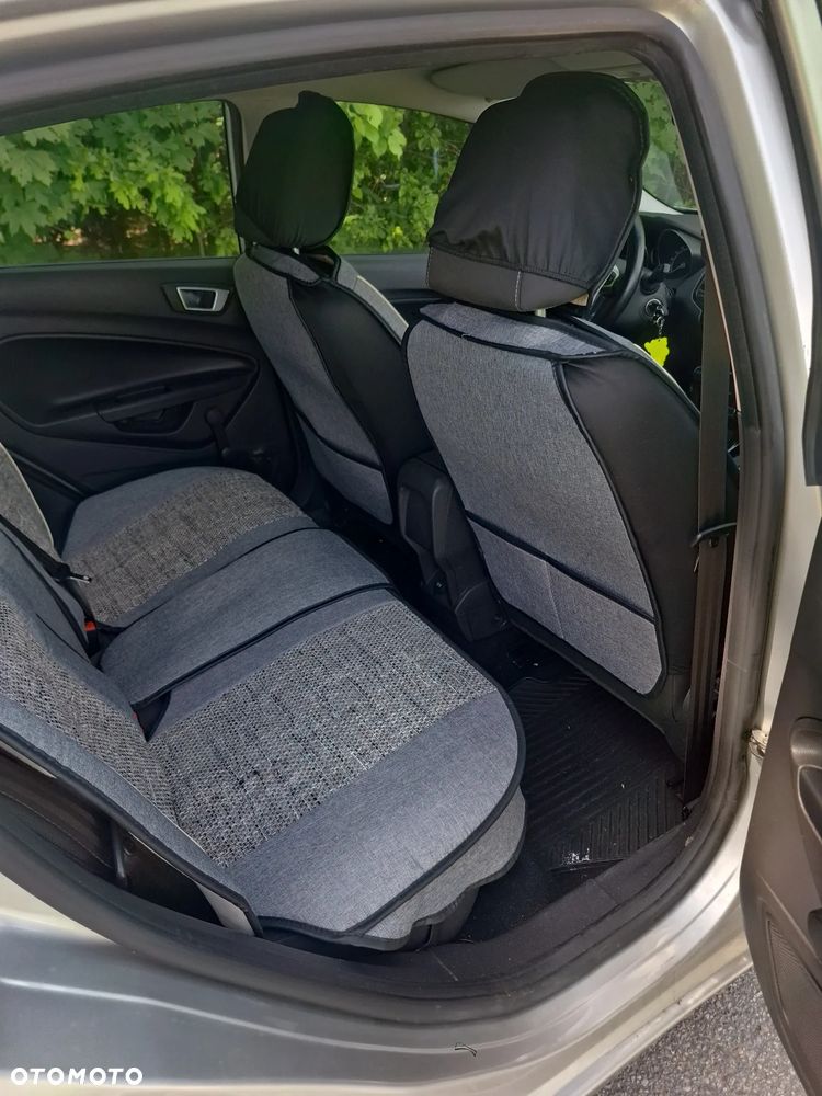 Ford Fiesta - 8