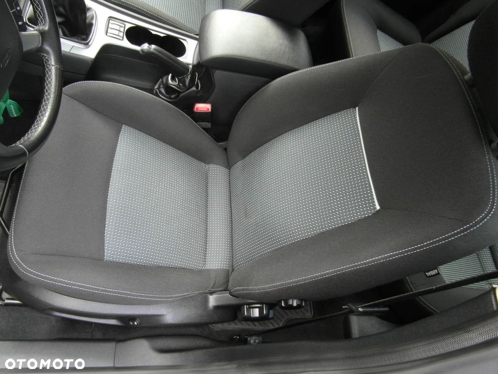 Ford Mondeo 2.0 Trend - 16