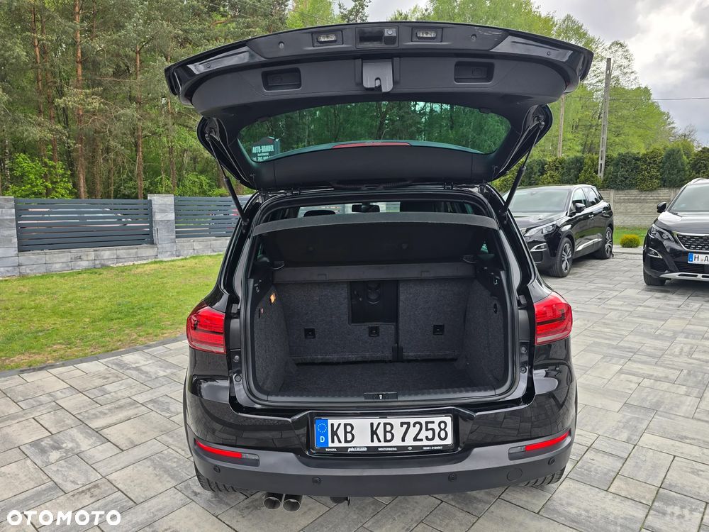 Volkswagen Tiguan 2.0 TDI SCR BlueMotion Technology Lounge Sport & Style - 23