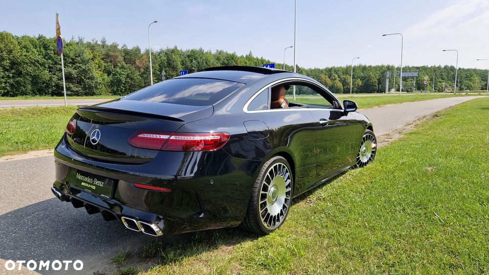 Mercedes-Benz Klasa E 220 d Coupe 4-Matic AMG - 25