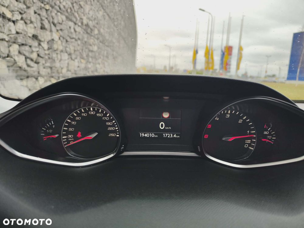 Peugeot 308 BlueHDi FAP 130 Stop & Start Allure - 27