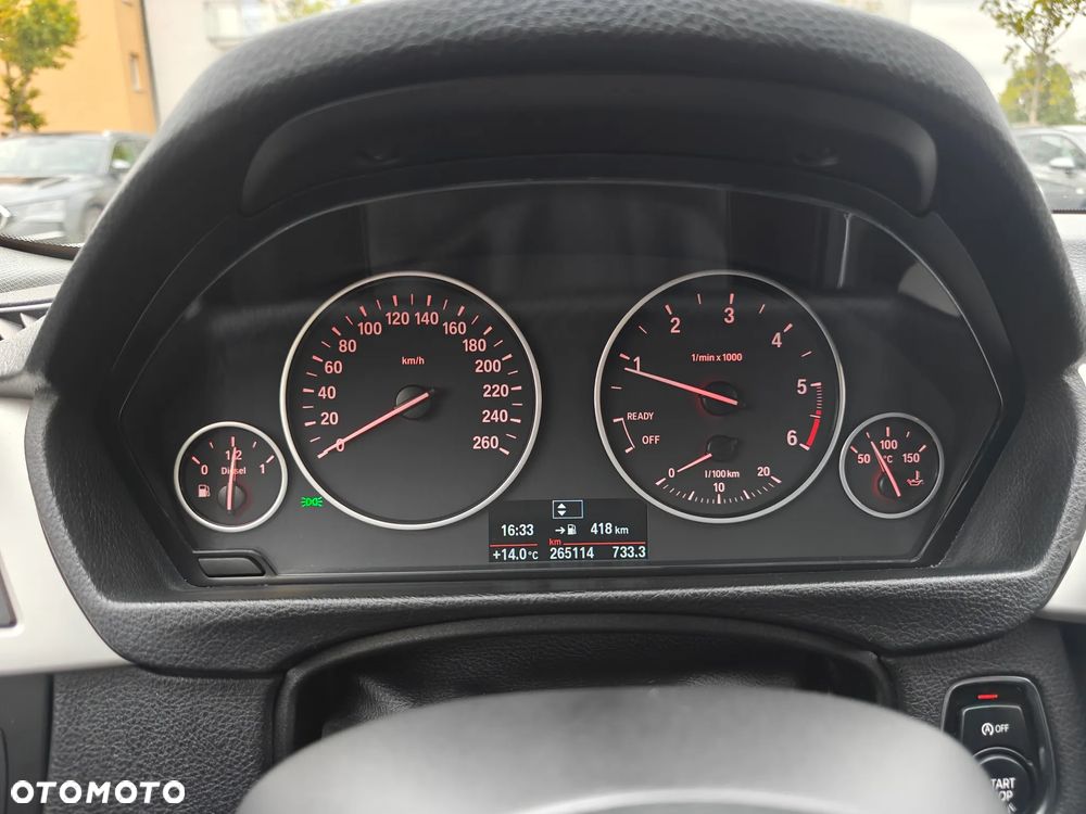 BMW Seria 3 320d xDrive - 10