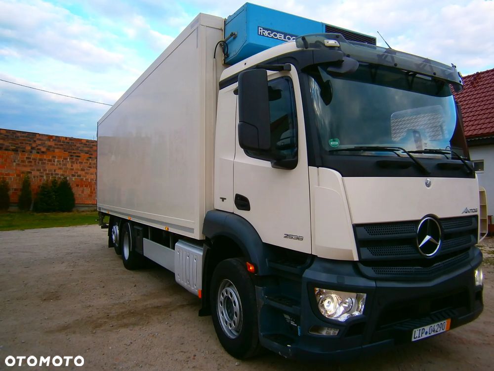 Mercedes-Benz Antos 25 360 Chłodnia dł 8,15 - 1