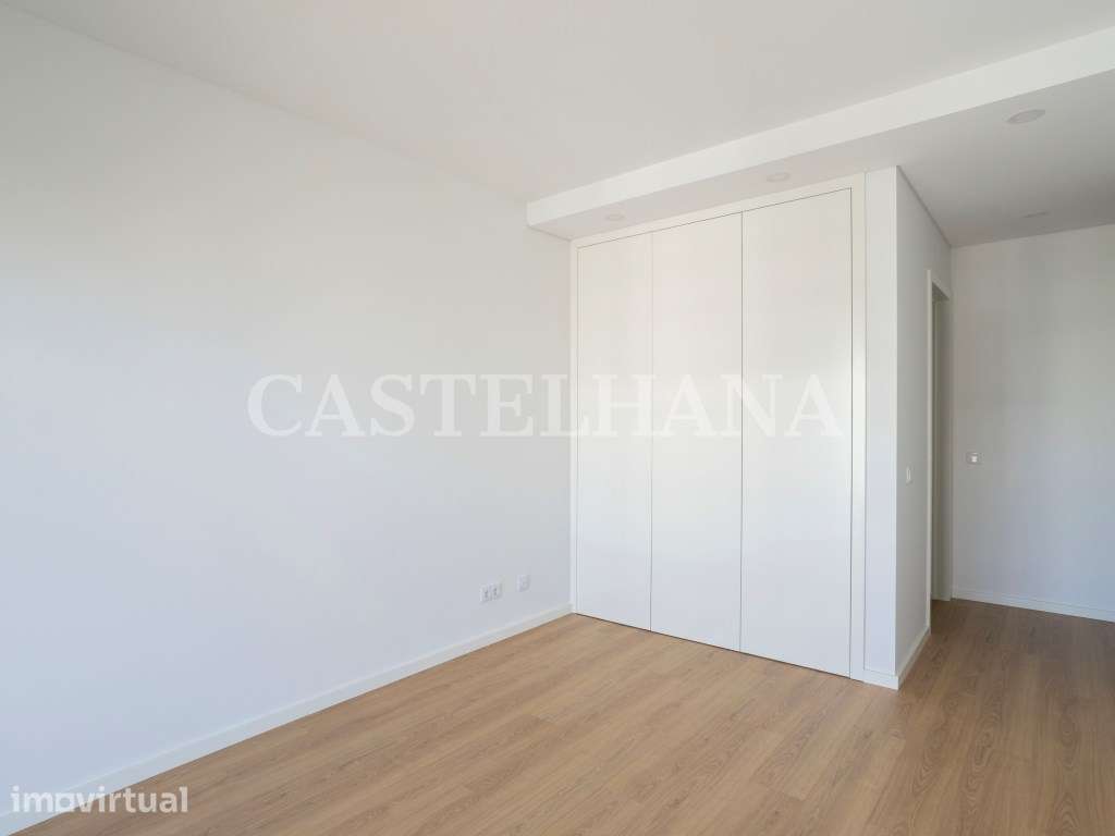 Apartamento T2, com varanda, em Faro - Grande imagem: 4/97