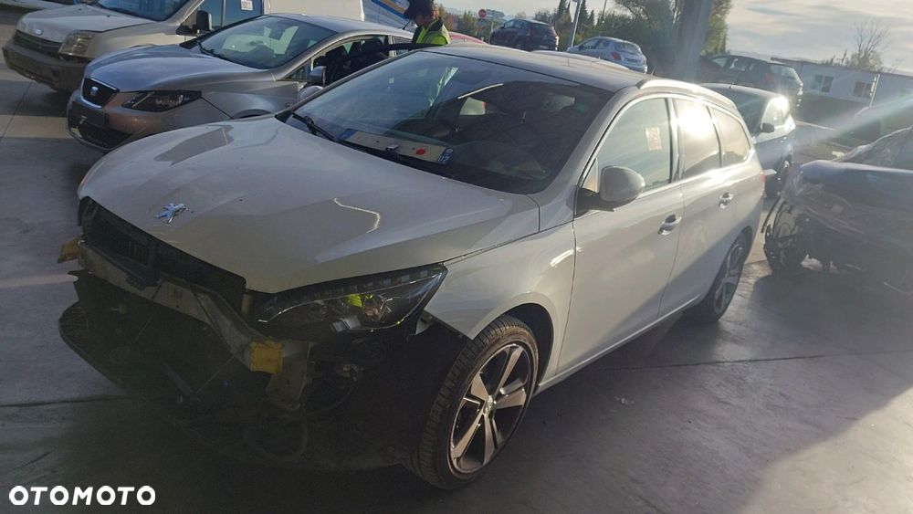 Peugeot 308 - 6