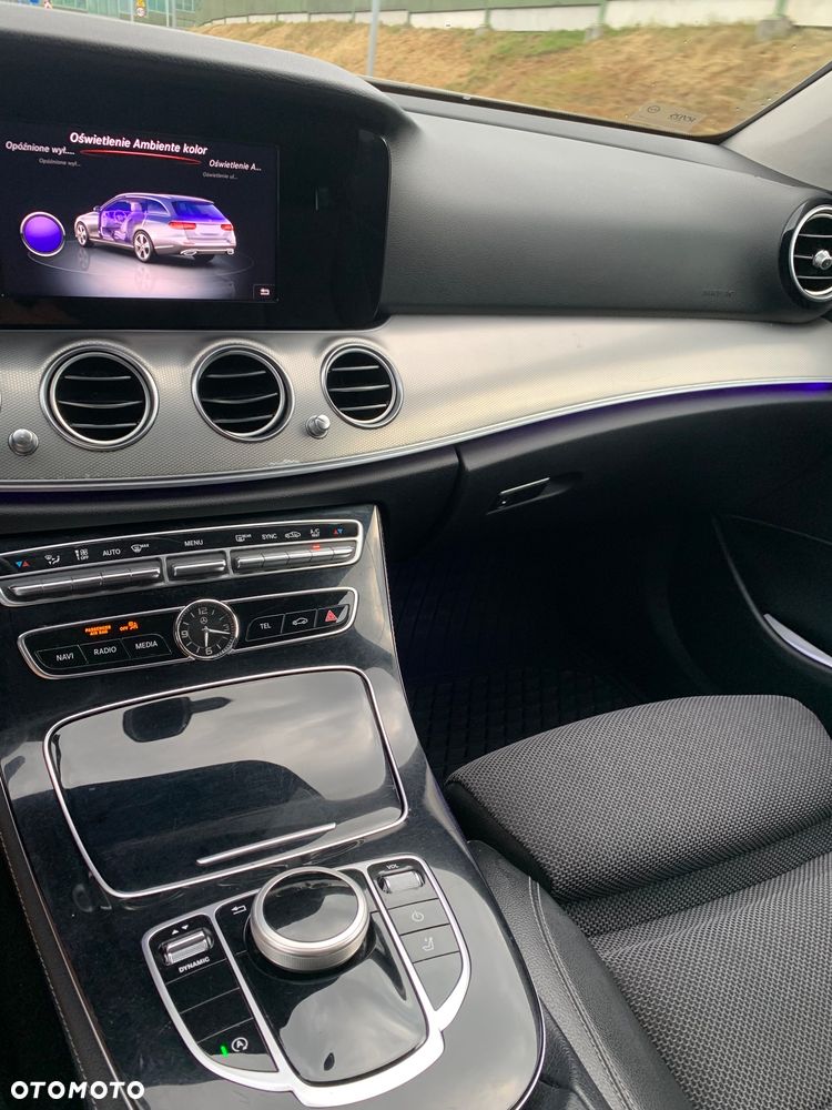 Mercedes-Benz Klasa E 200 d 9G-TRONIC - 9