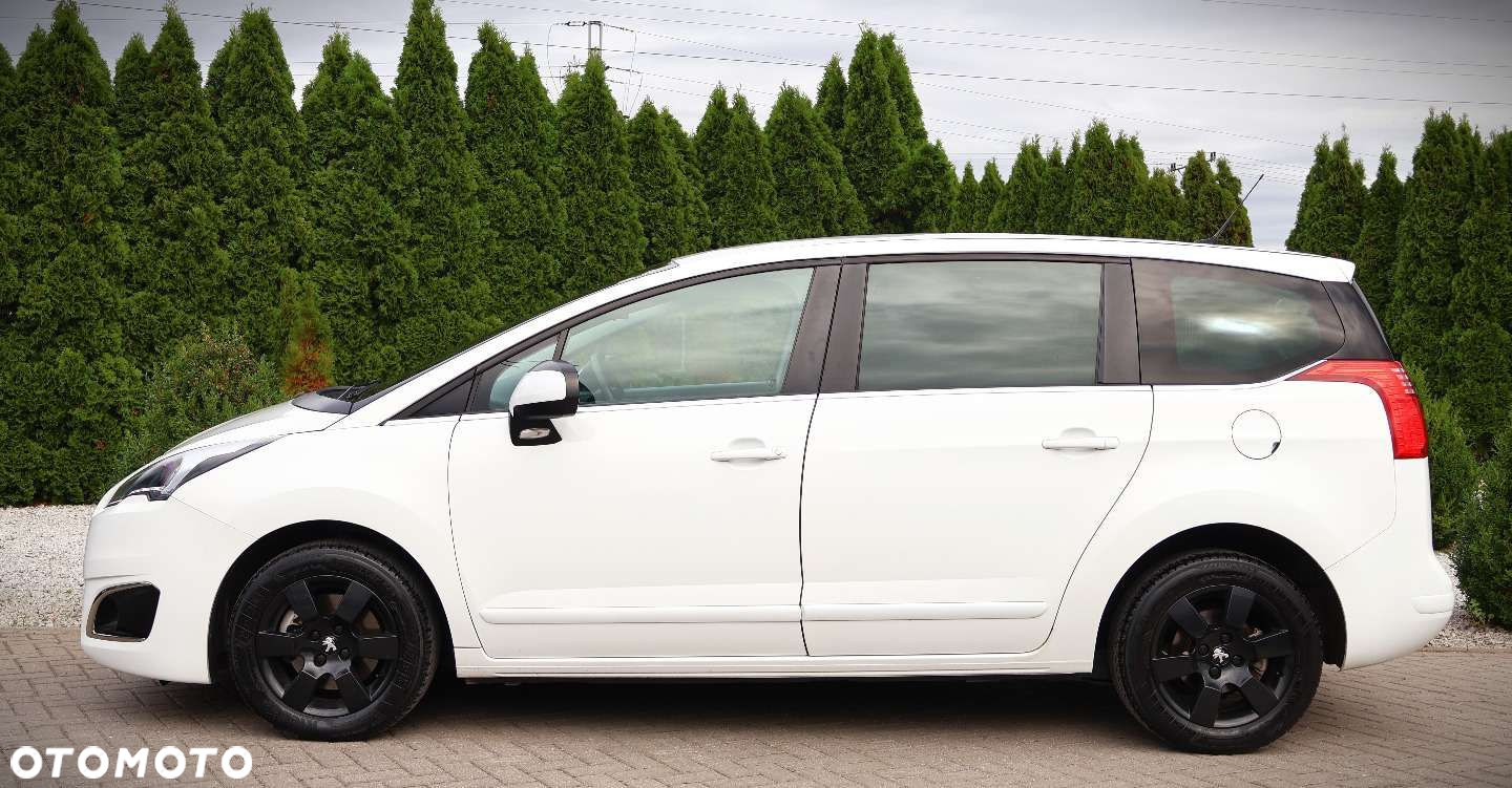 Peugeot 5008 - 8