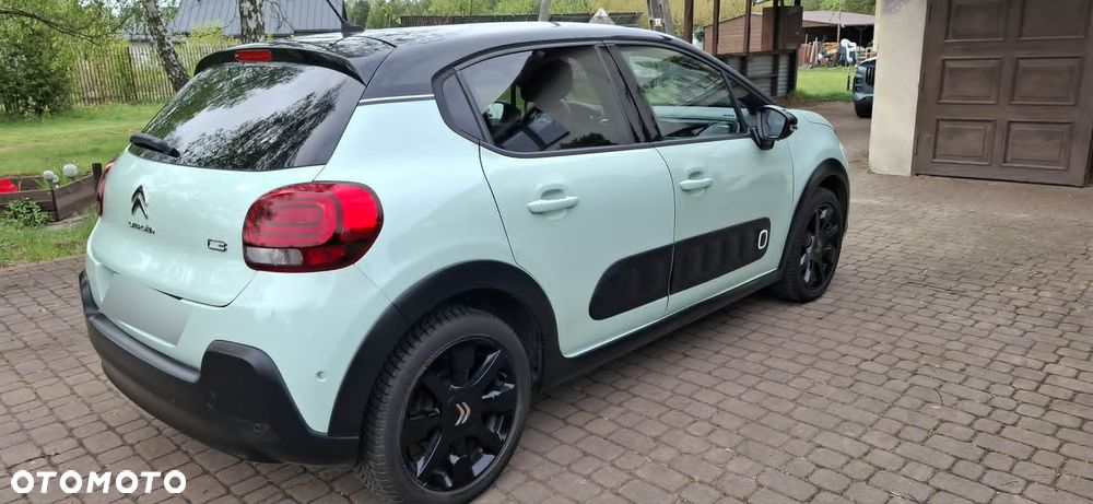 Citroën C3 Pure Tech 82 SHINE - 2