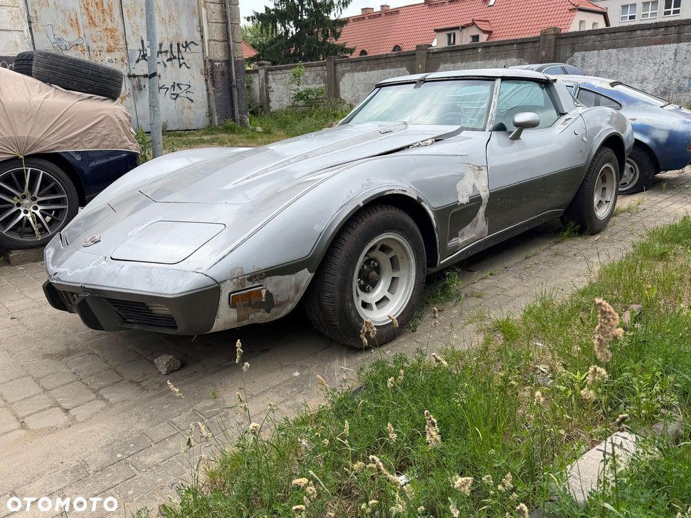 Chevrolet Corvette - 3