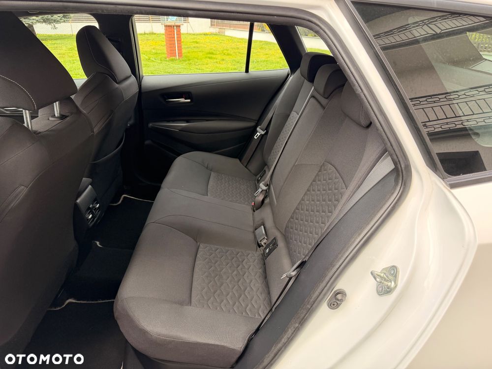 Toyota Corolla 1.8 Hybrid Comfort - 22