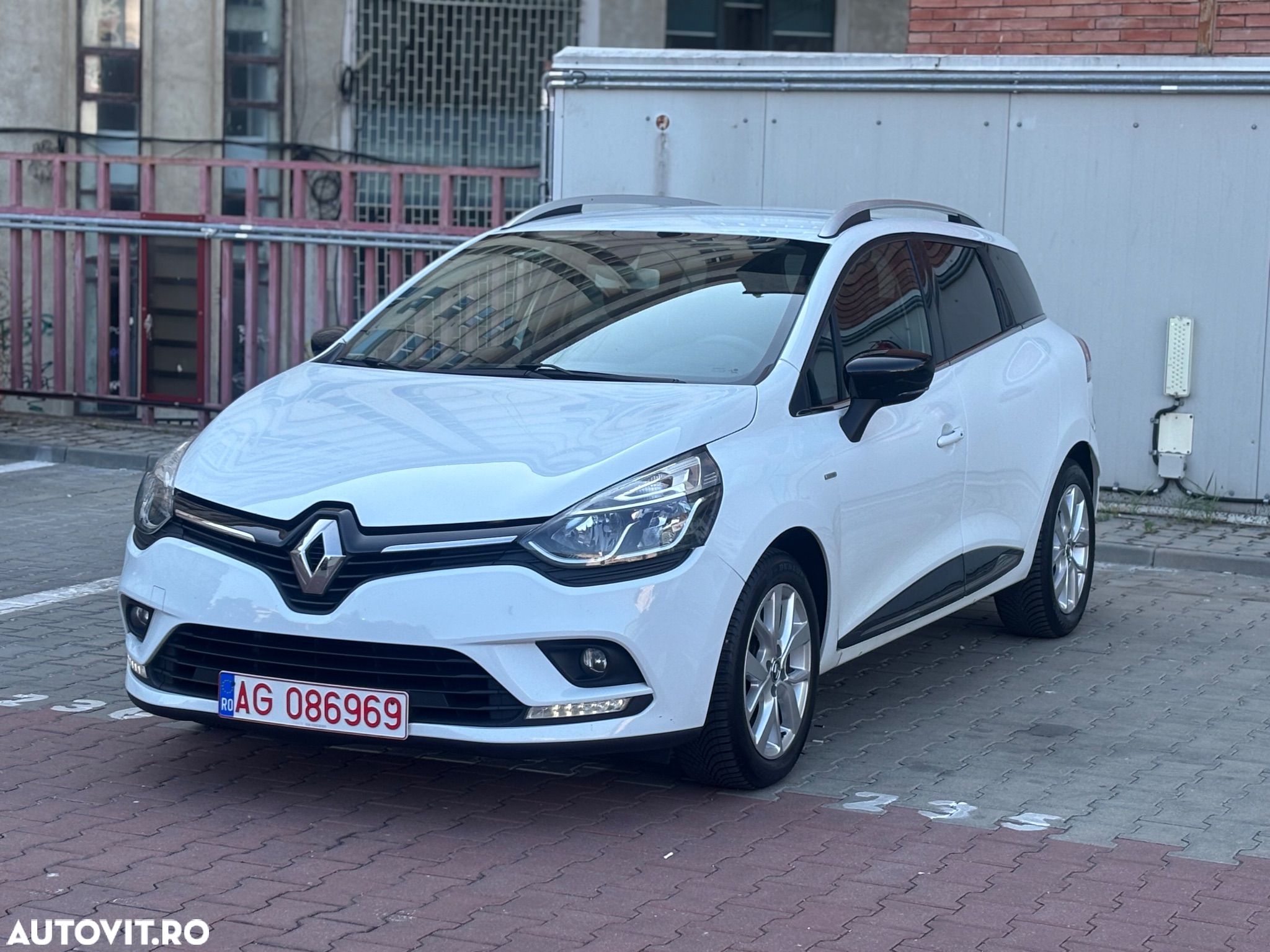 Renault Clio (Energy) TCe 90 Start & Stop LIMITED - 1