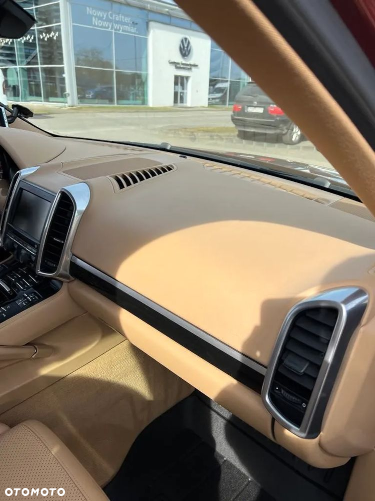 Porsche Cayenne Standard - 25