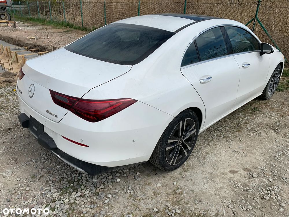 Mercedes-Benz CLA 250 4Matic 7G-DCT - 2