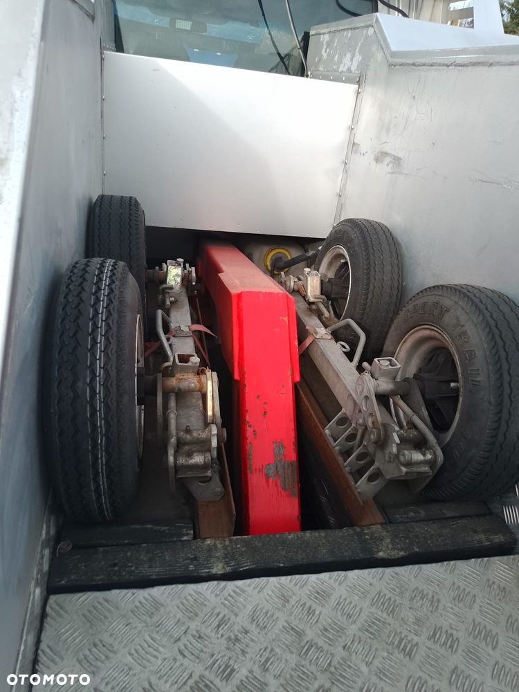 Mercedes-Benz Sprinter 616 - 25