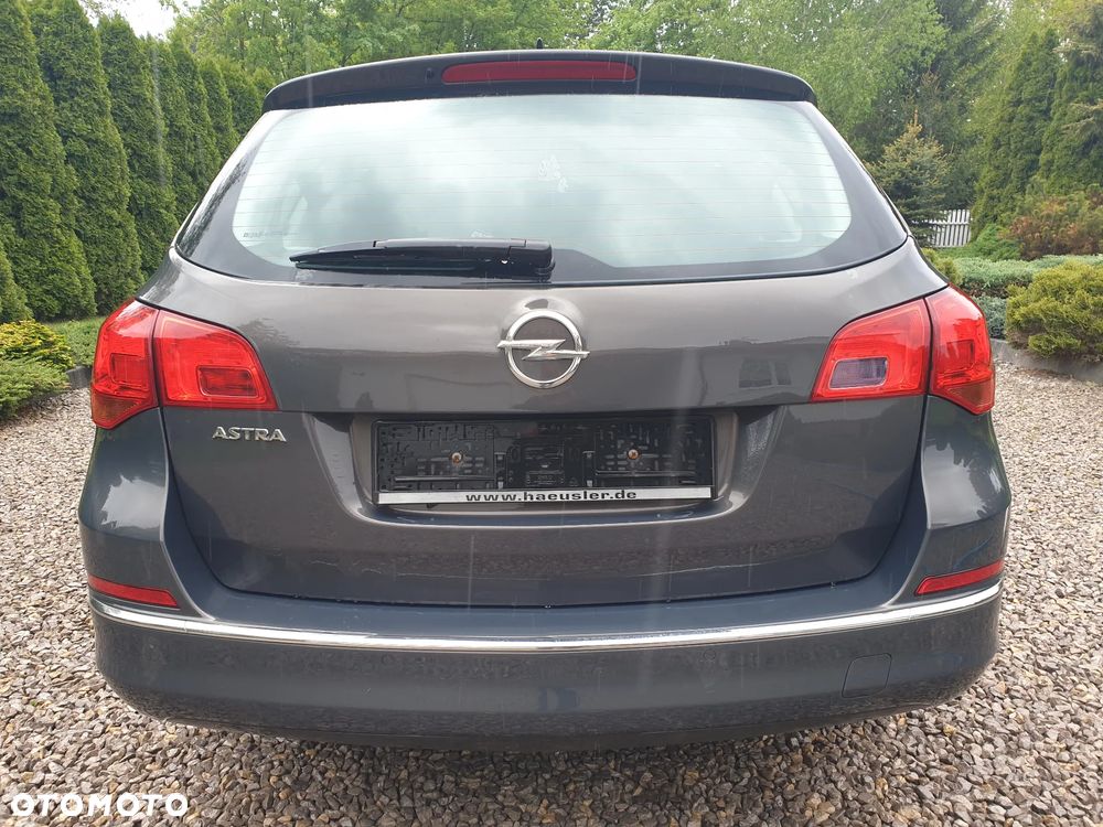 Opel Astra 1.4 Turbo 150 Jahre - 7