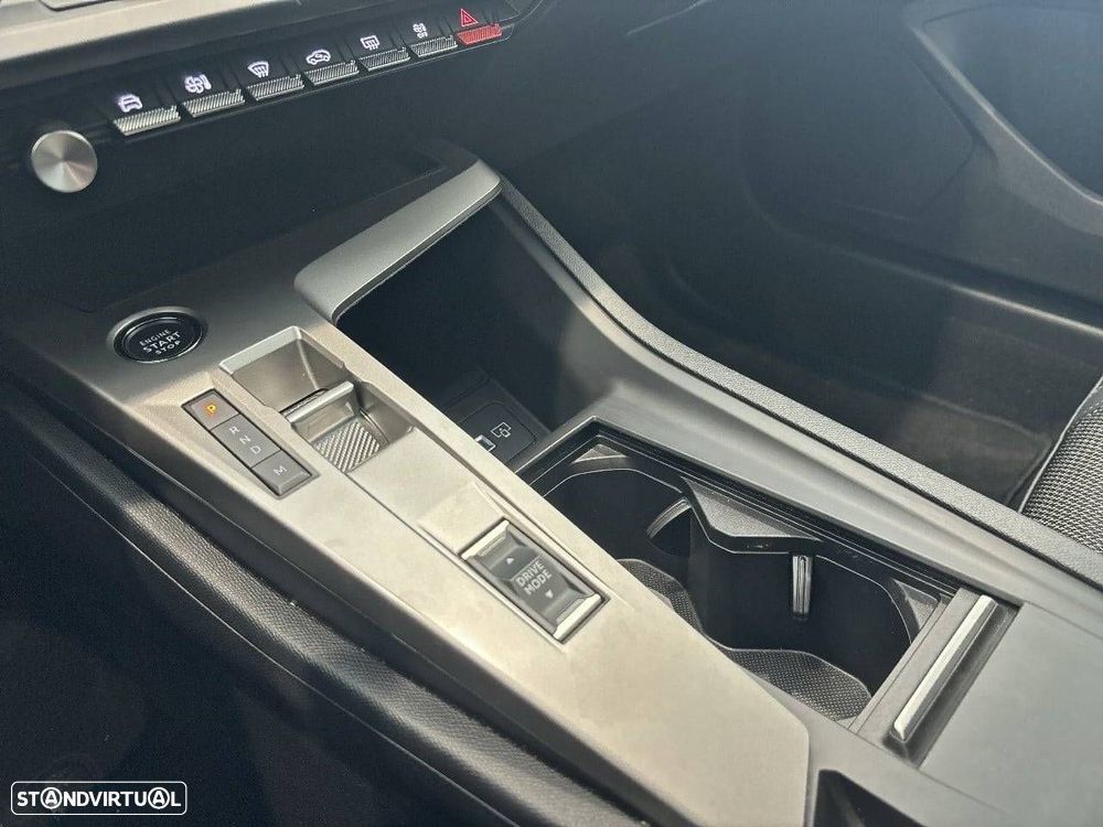 Peugeot 408 1.2 Hybrid Allure e-DCS6 - 18