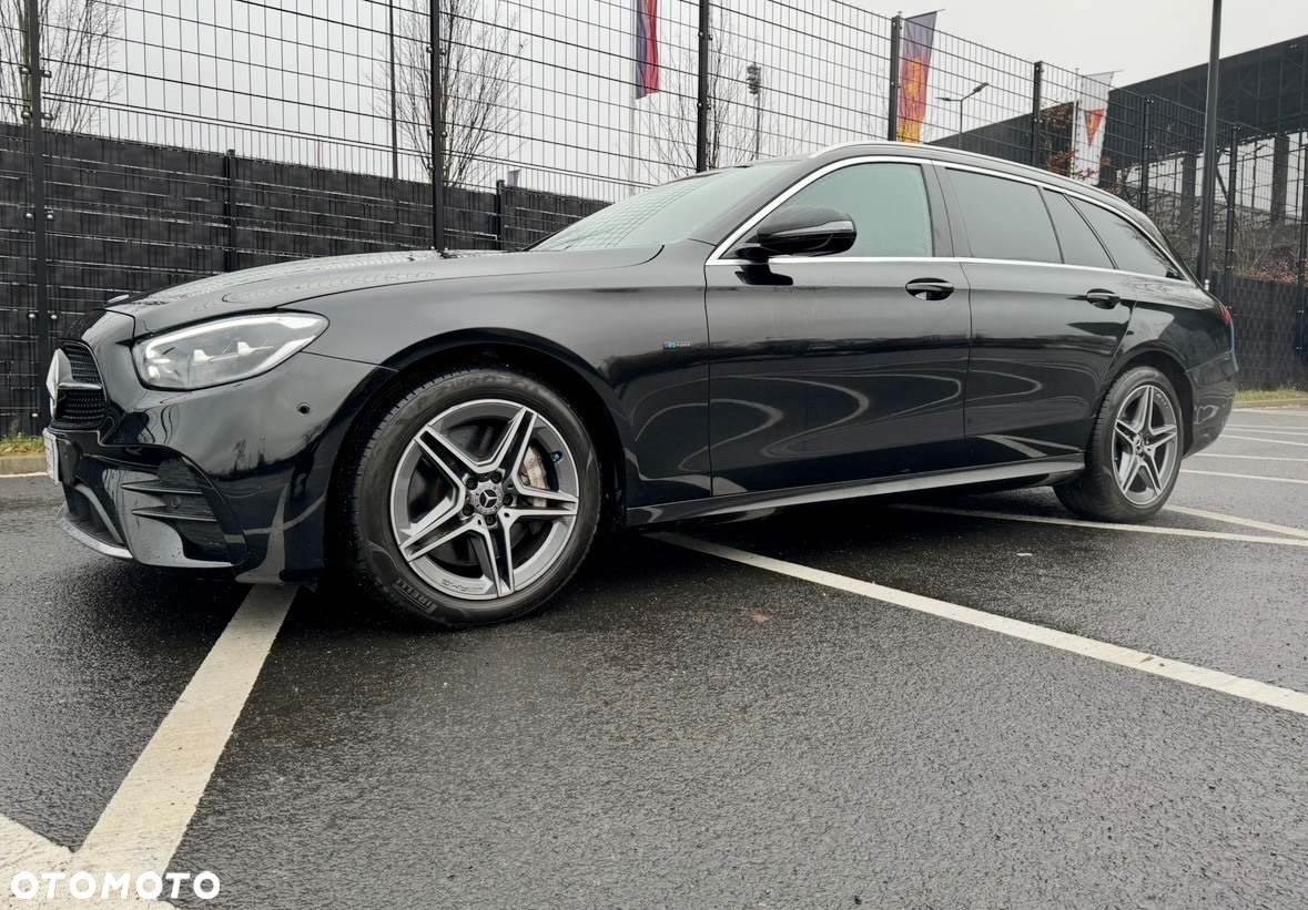 Mercedes-Benz Klasa E 220 d 4Matic T 9G-TRONIC AMG Line - 7