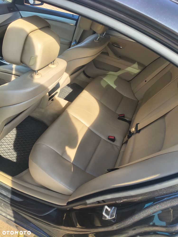 BMW Seria 5 520d - 6