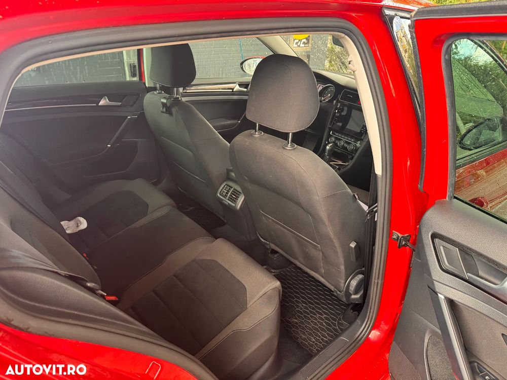 Volkswagen Golf - 9