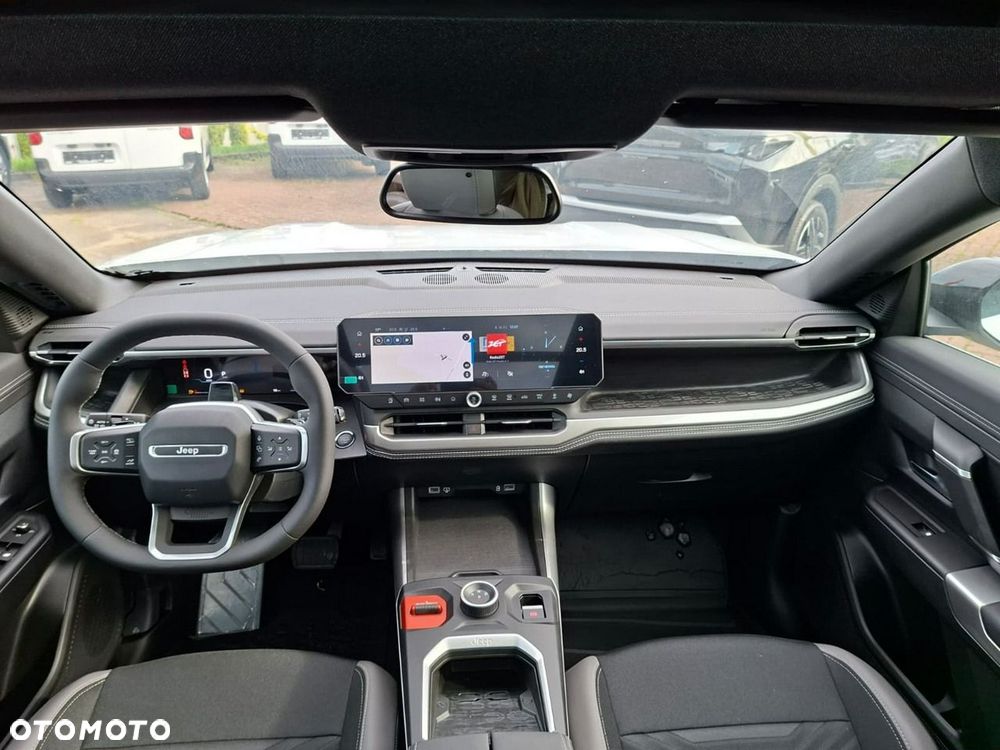 Jeep Compass - 25