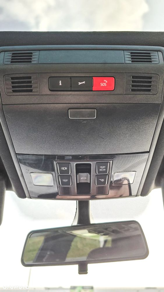 Volkswagen Golf - 25