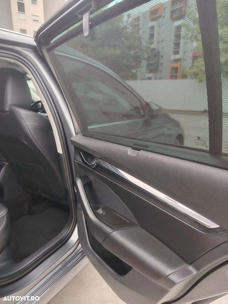 Skoda Octavia 2.0 TDI DSG Edition - 30