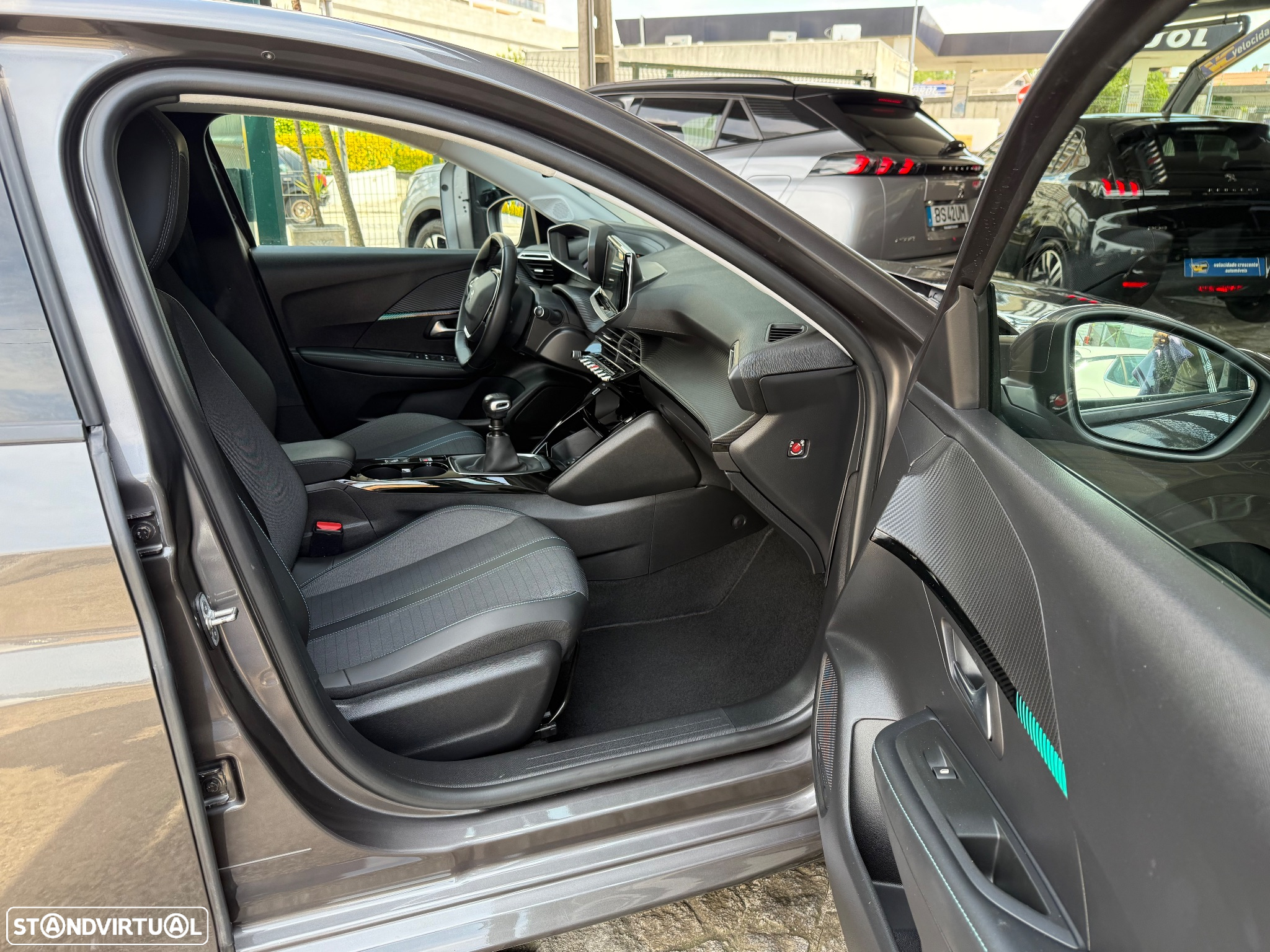 Peugeot 208 1.2 PureTech Allure - 36
