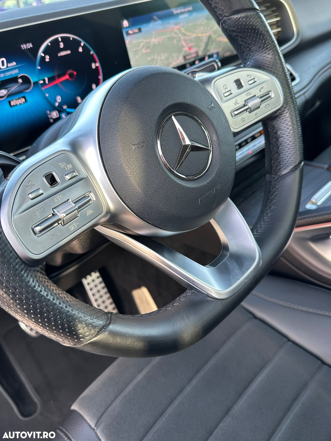 Mercedes-Benz GLE 300 d 4Matic 9G-TRONIC AMG Line - 22