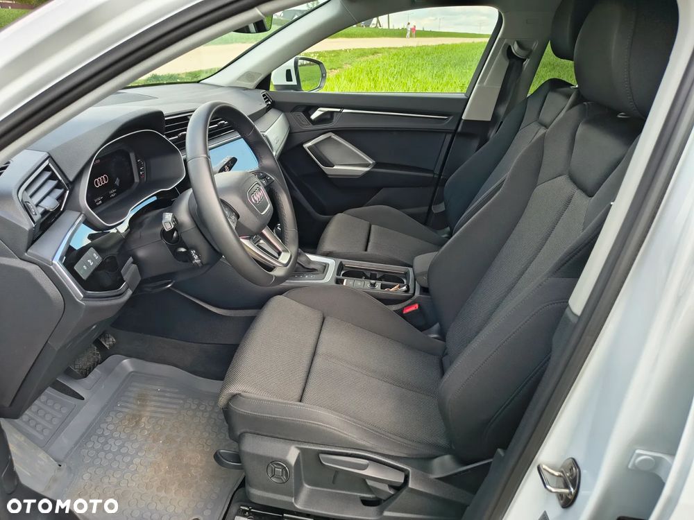 Audi Q3 35 TFSI S tronic - 13