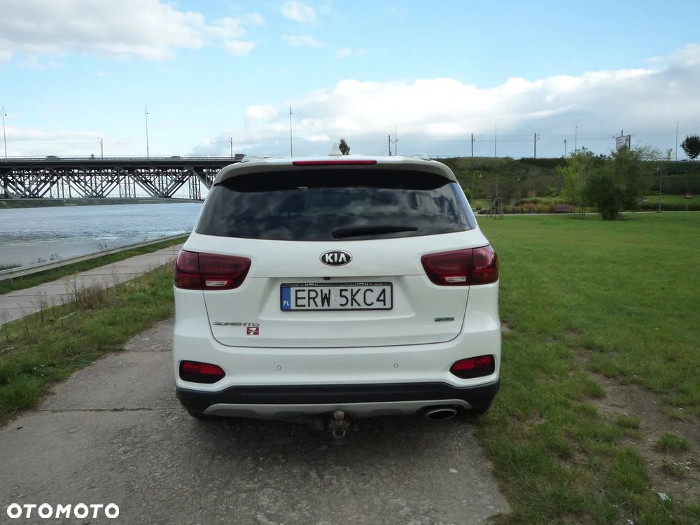 Kia Sorento 2.0 CRDI Business Line Plus - 7