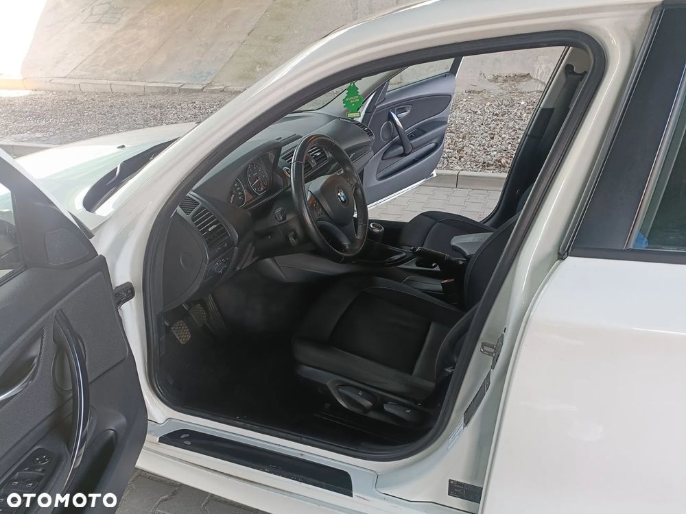 BMW X1 sDrive18i - 8