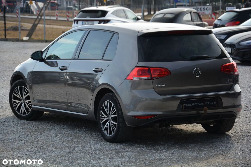 Volkswagen Golf - 11