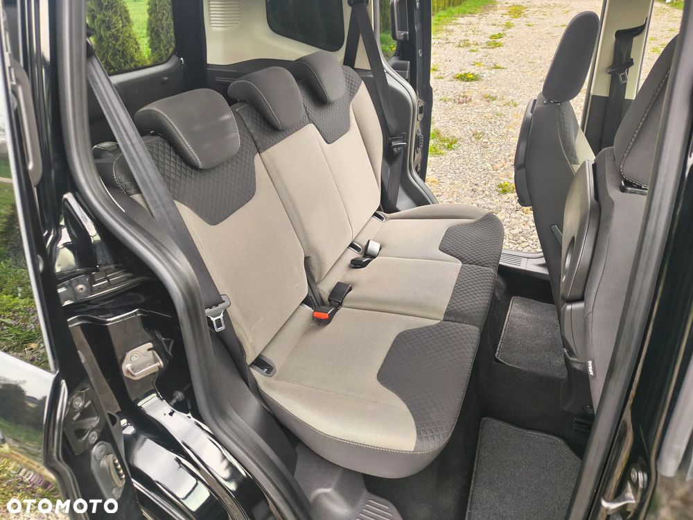 Ford Tourneo Courier 1.0 EcoBoost S&S Titanium - 16