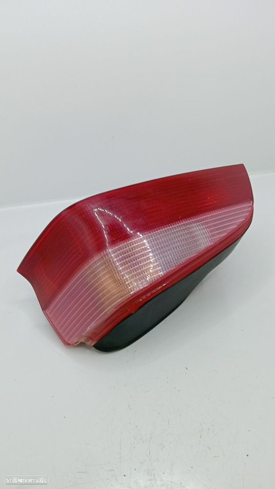 Farolim Stop Dto Peugeot 106 Ii (1A_, 1C_) - 4