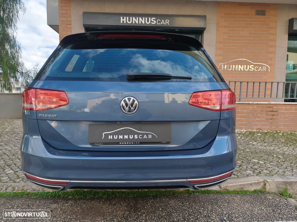 VW Passat Variant 2.0 TDi R-Line DSG - 22