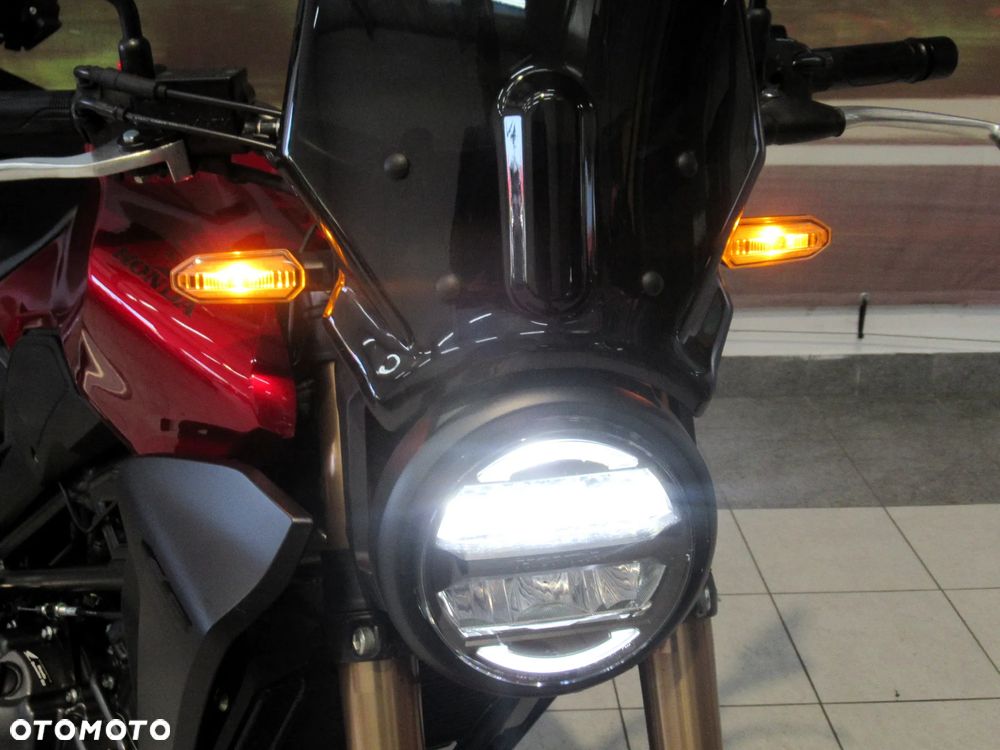 Honda CB - 22
