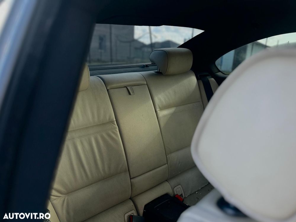 BMW Seria 3 320d Aut. - 14