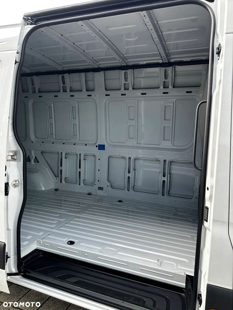 Mercedes-Benz Sprinter - 29