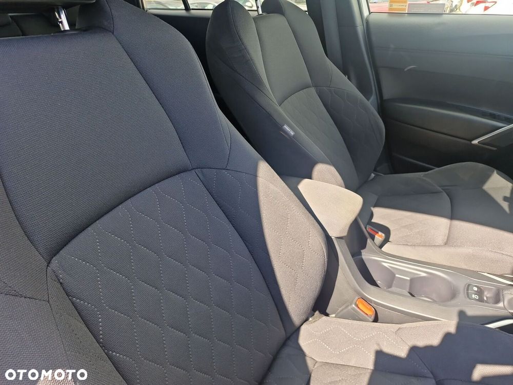 Toyota Corolla Cross - 10