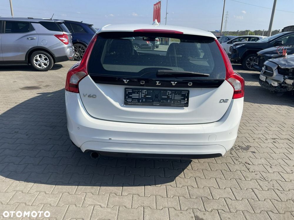Volvo V60 D2 Momentum - 6