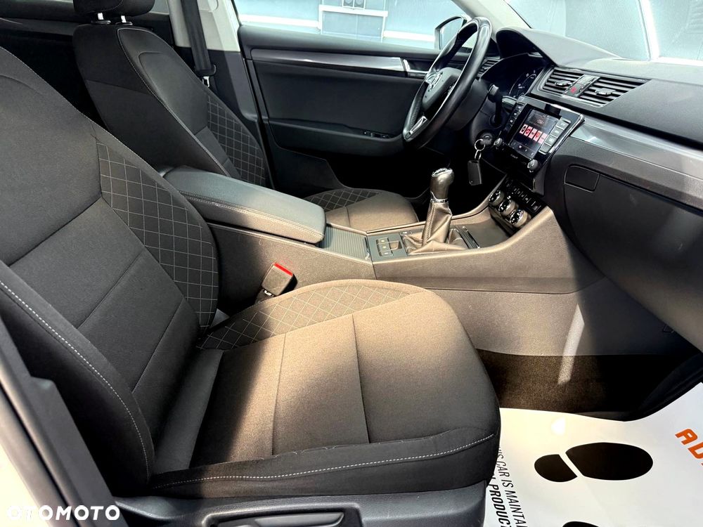 Skoda Superb 2.0 TDI Ambition - 26