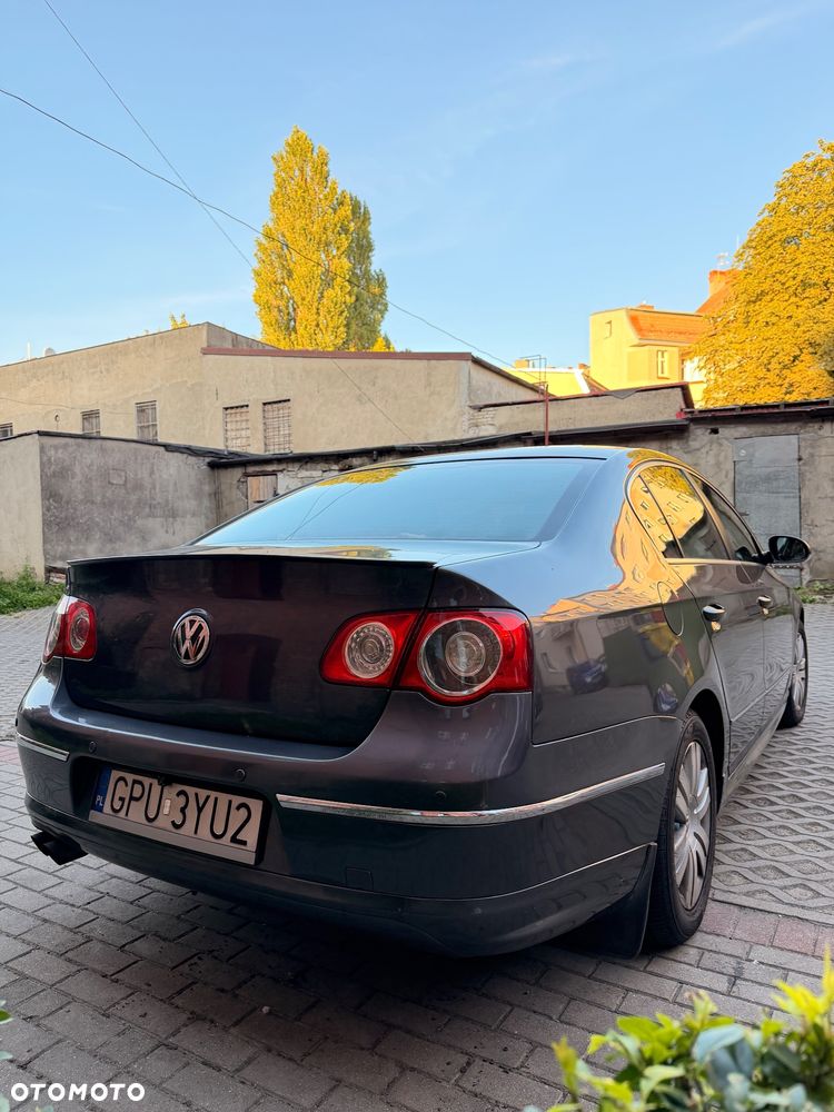 Volkswagen Passat 2.0 TDI DPF Comfortline - 3