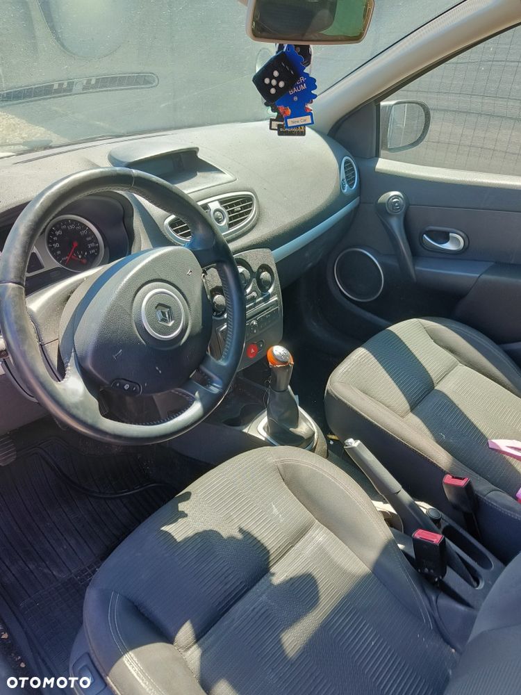 Renault Clio - 5