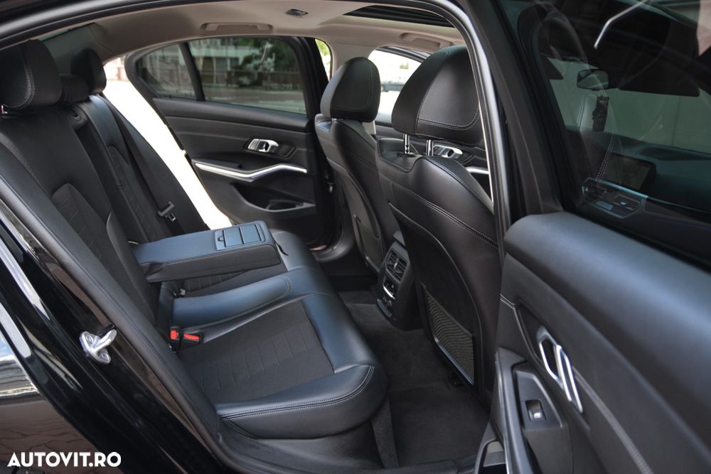 BMW Seria 3 320i AT - 20