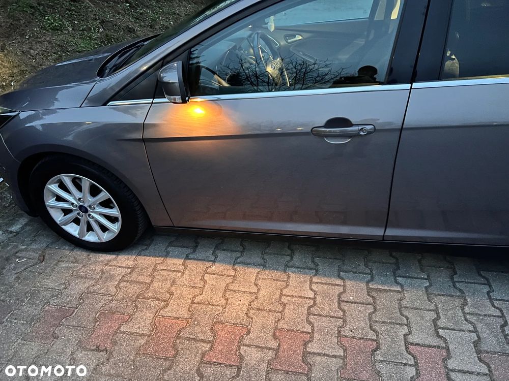 Ford Focus - 25