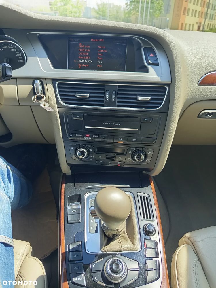 Audi A4 Avant - 9